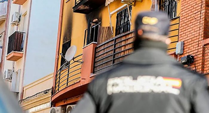 Mueren 3 estudiantes por un incendio en suroeste de España Mueren 3 estudiantes por un incendio en suroeste de España