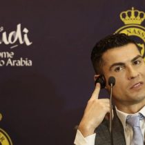 Cristiano Ronaldo en su presentación oficial en Al Nassr: 