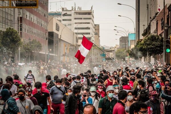 Crisis en Perú: Nueva jornada de manifestaciones eleva a 60 el número de personas fallecidas