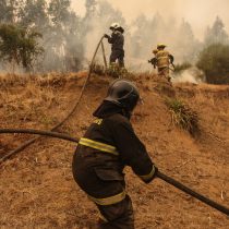 Autoridades advirtieron multas para empresas que exijan volver a bomberos a sus trabajos