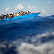 Rescatan embarcación frente a Lampedusa: hallan ocho muertos y 42 supervivientes