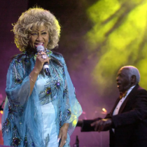 Celia Cruz vuelve a hacer historia al ser elegida para una moneda de EE.UU.