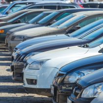 Compra de autos nuevos y usados en 2023 presentan una baja respecto al año anterior
