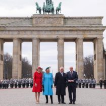 Carlos III llega a Berlín en su primera visita al extranjero como rey