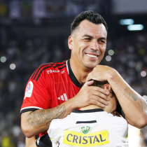 Esteban Paredes se despidió del fútbol en un Monumental repleto