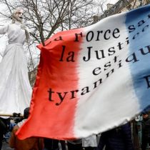 Franceses vuelven a protestar contra reforma de pensiones