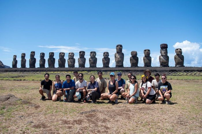 Geóloga relata cómo encontraron nuevo moai en laguna seca del volcán Rano Raraku