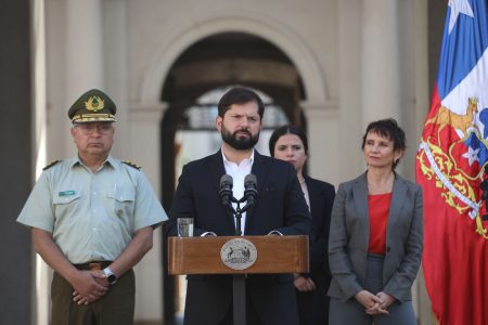 Asesinato de carabinera Olivares: Presidente Boric llama a evitar la 